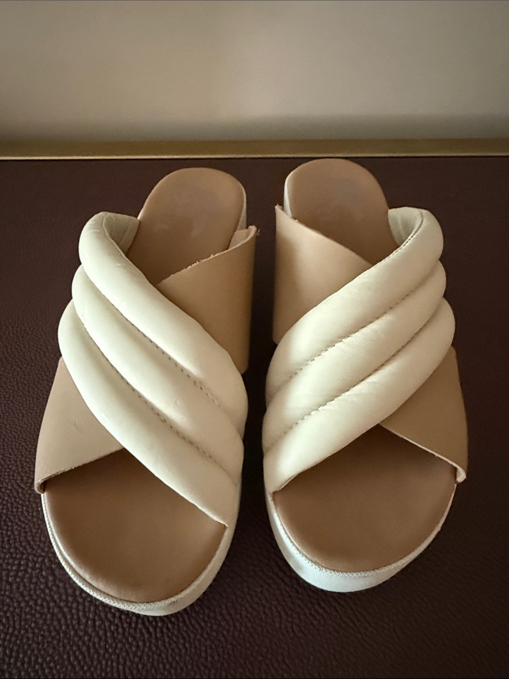 Sorel platform slides